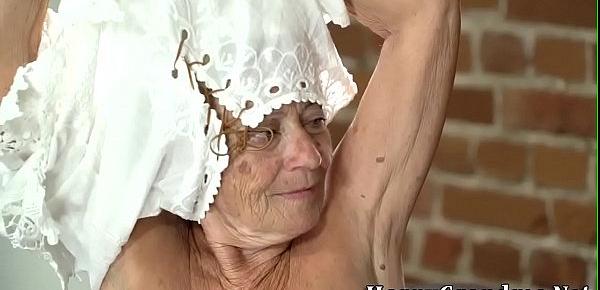  Wrinkled old woman banged and facialized